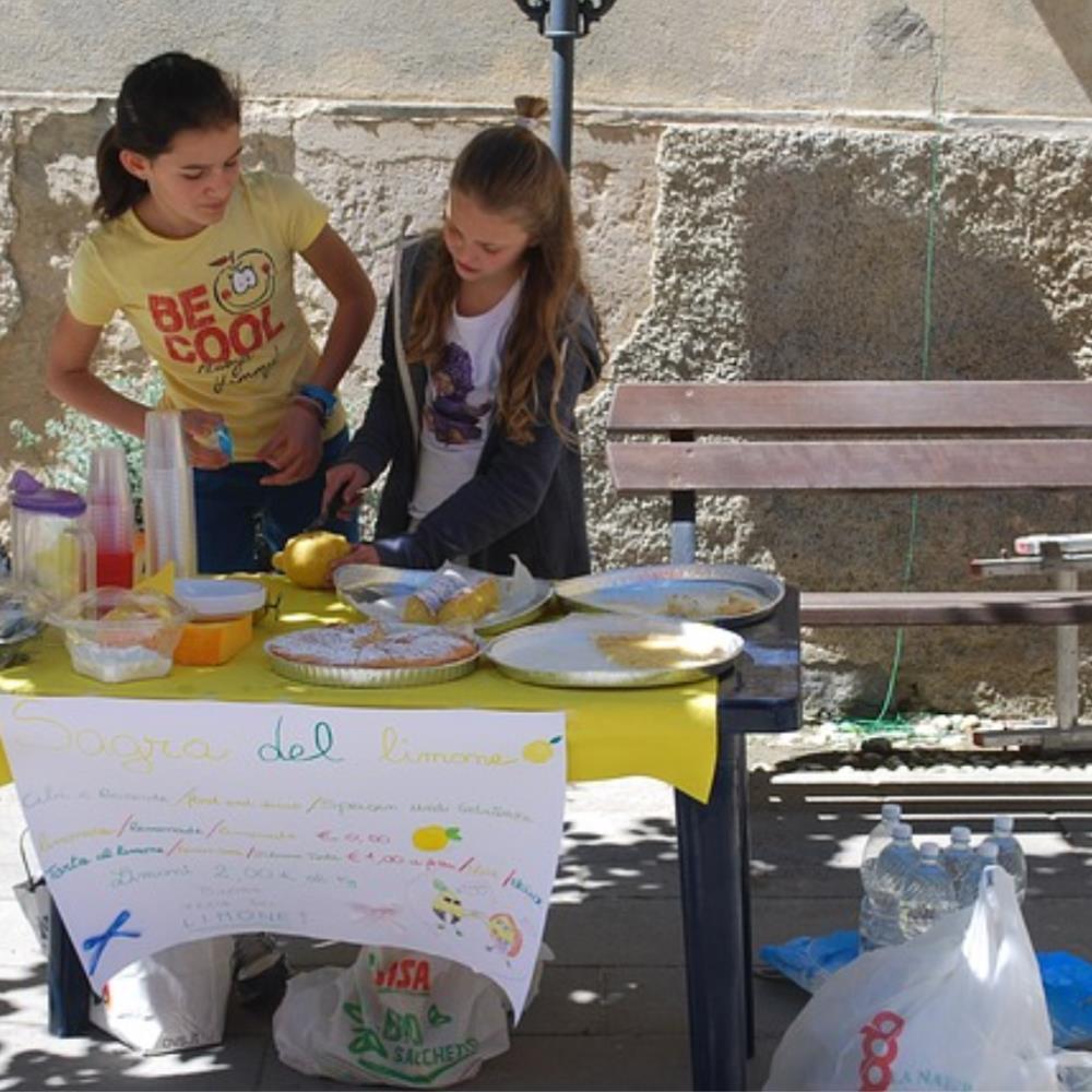 Image for blog How To Raise Money-Smart Kids