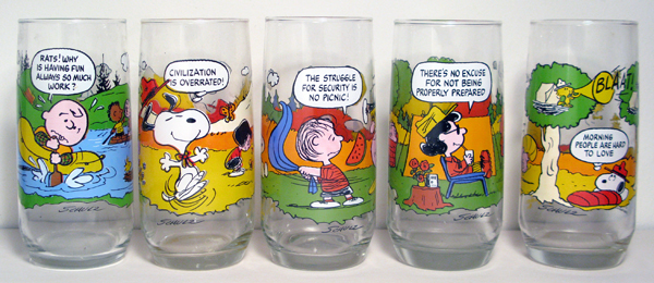 Vintage Pizze Hut Charlie Brown Collectors' Glasses