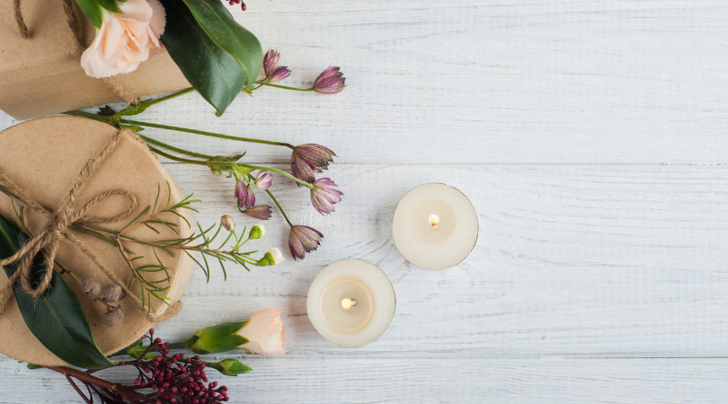 Choose beeswax candles rather than toxic paraffin candles, which are made from petroleum. #nontoxiccandles #safercandles #beeswaxcandles