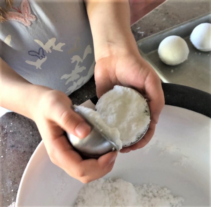 Fill the stainless steel mods and push them firmly together. 