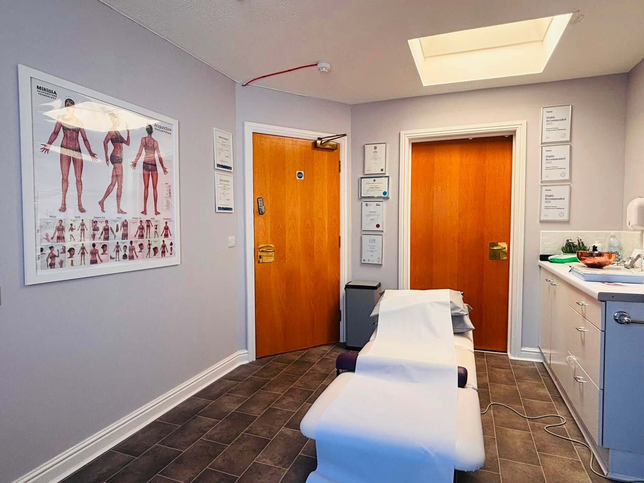 Deanna Thomas acupuncture clinic treatment room, Middlesbrough Teesside
