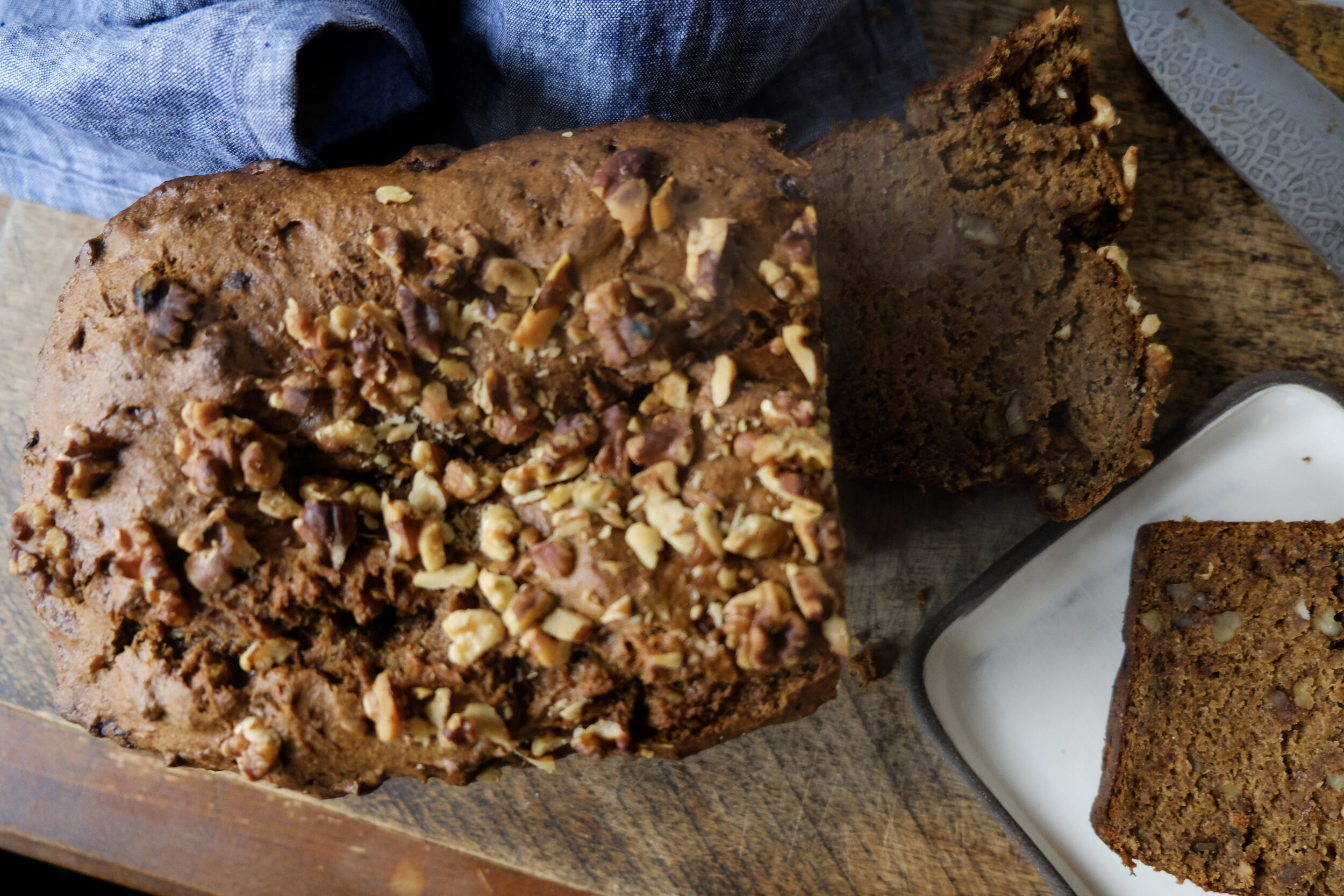 look at that steam. still hot from the oven. YUM.