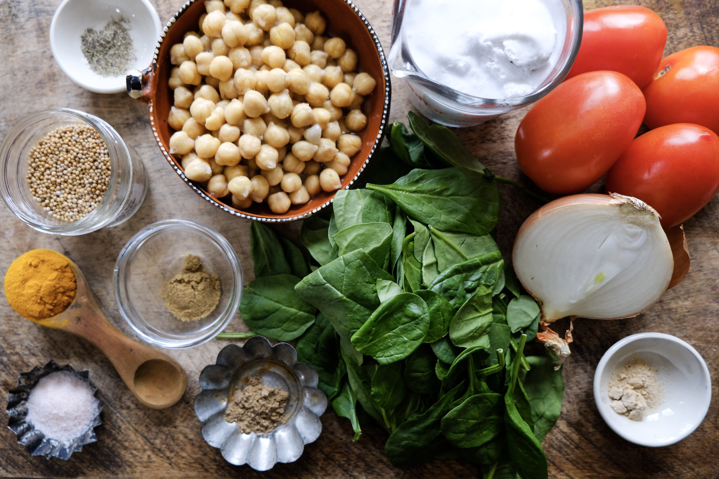 Note that not all ingredients are proper amounts - I used only 1/4 onion and double that amount of spinach.