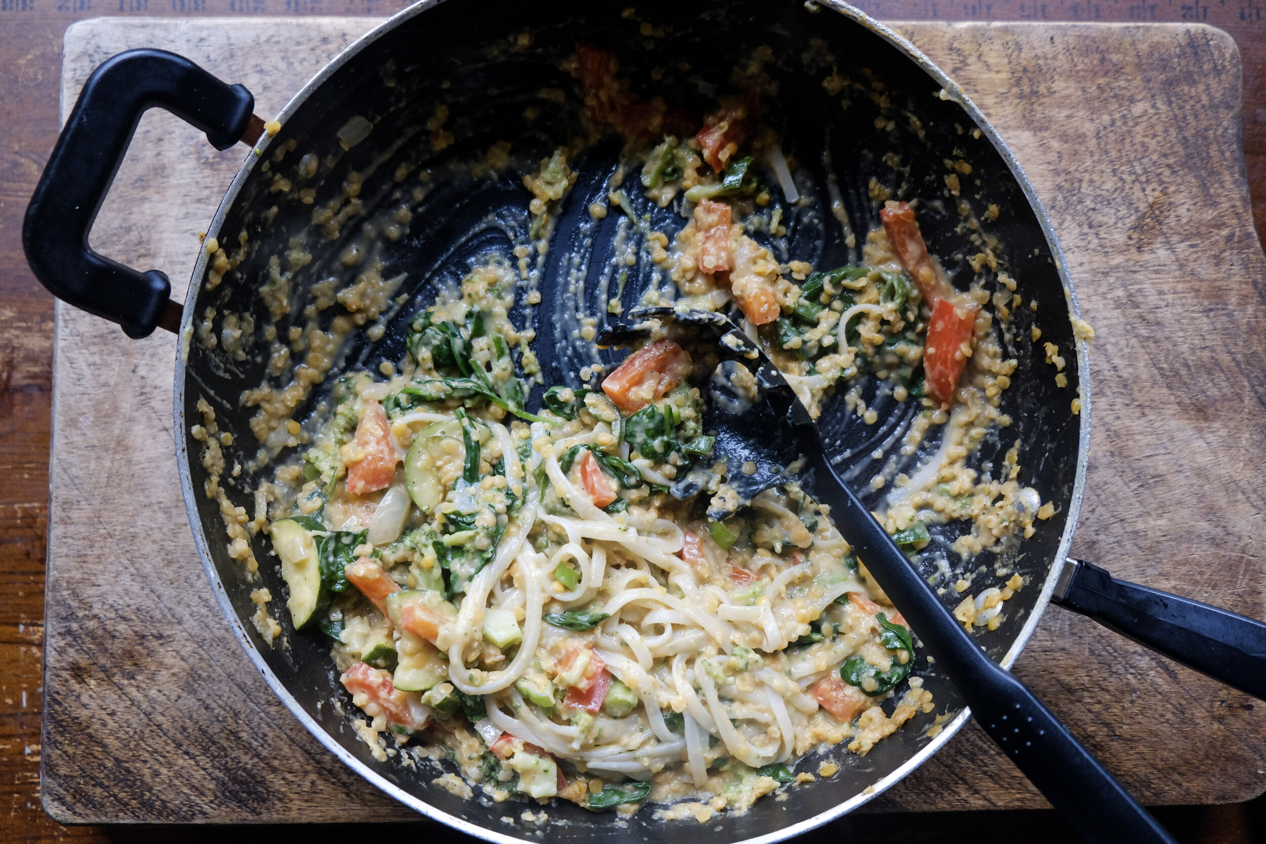 peanut lentil curry noodles.jpg